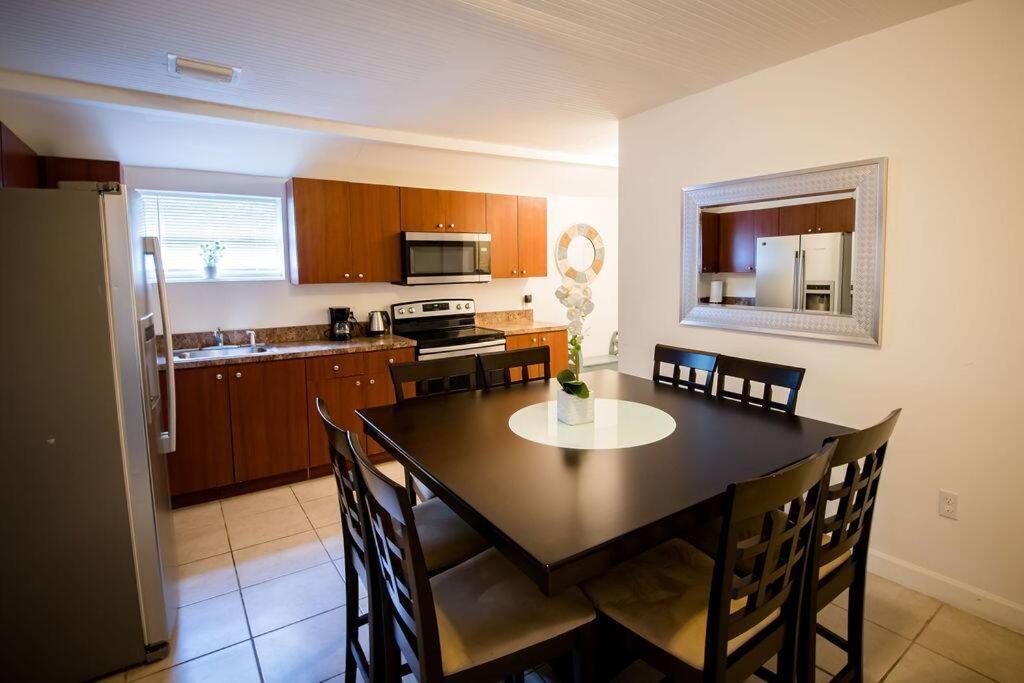 3 Bedroom Miami Home 15 Minutes To The Beach 외부 사진