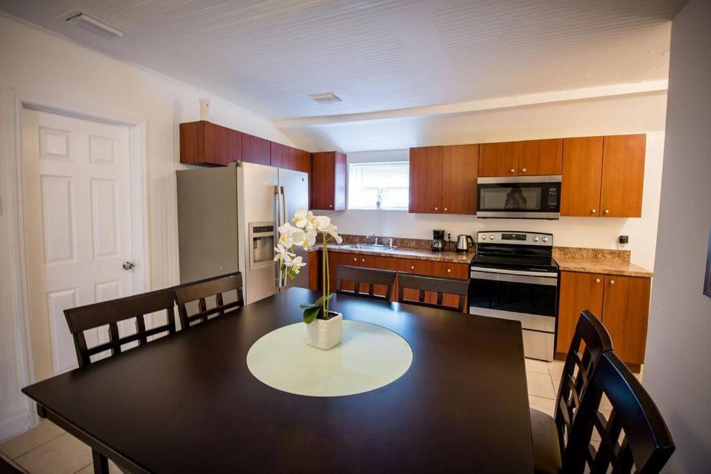 3 Bedroom Miami Home 15 Minutes To The Beach 외부 사진